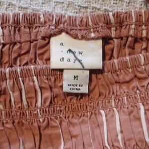 🤎A New Day Brown Smocked Top